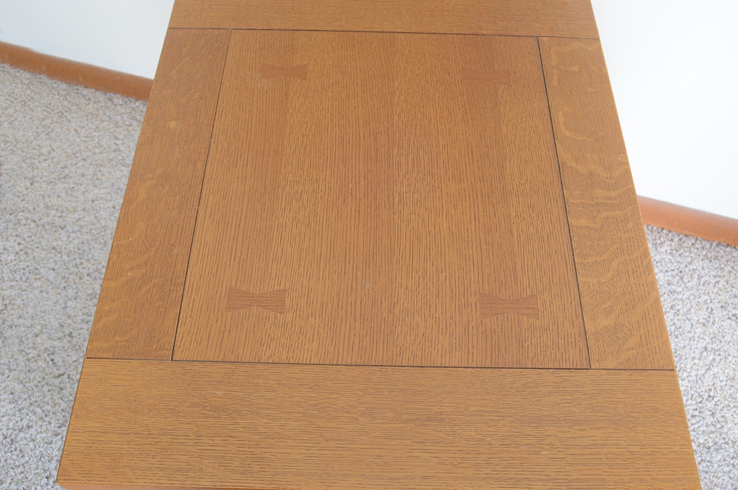 Bassett Oak Mission Style End Table EBTH